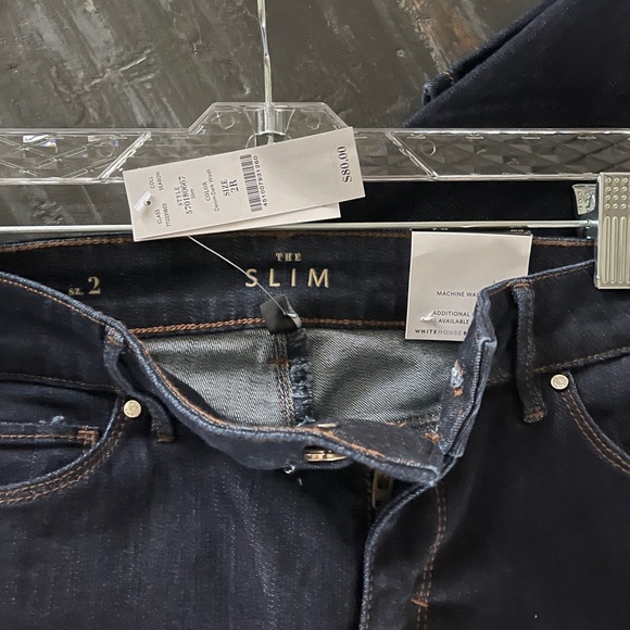 NWT - WHBM Womens Jeans. “The Slim”. size 2R. Dark Wash - Picture 3 of 4